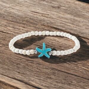 NWT Coastal Starfish Synthetic Beaded Stretch Bracelet
